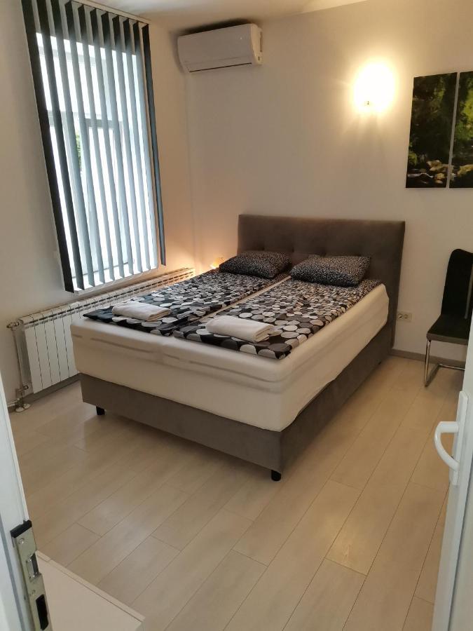 Apartments Petrova170 ザグレブ エクステリア 写真